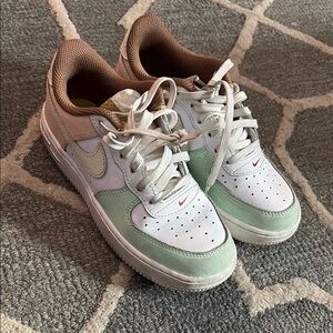 Nike Air Force 1 Low Sneakers - Mint and White